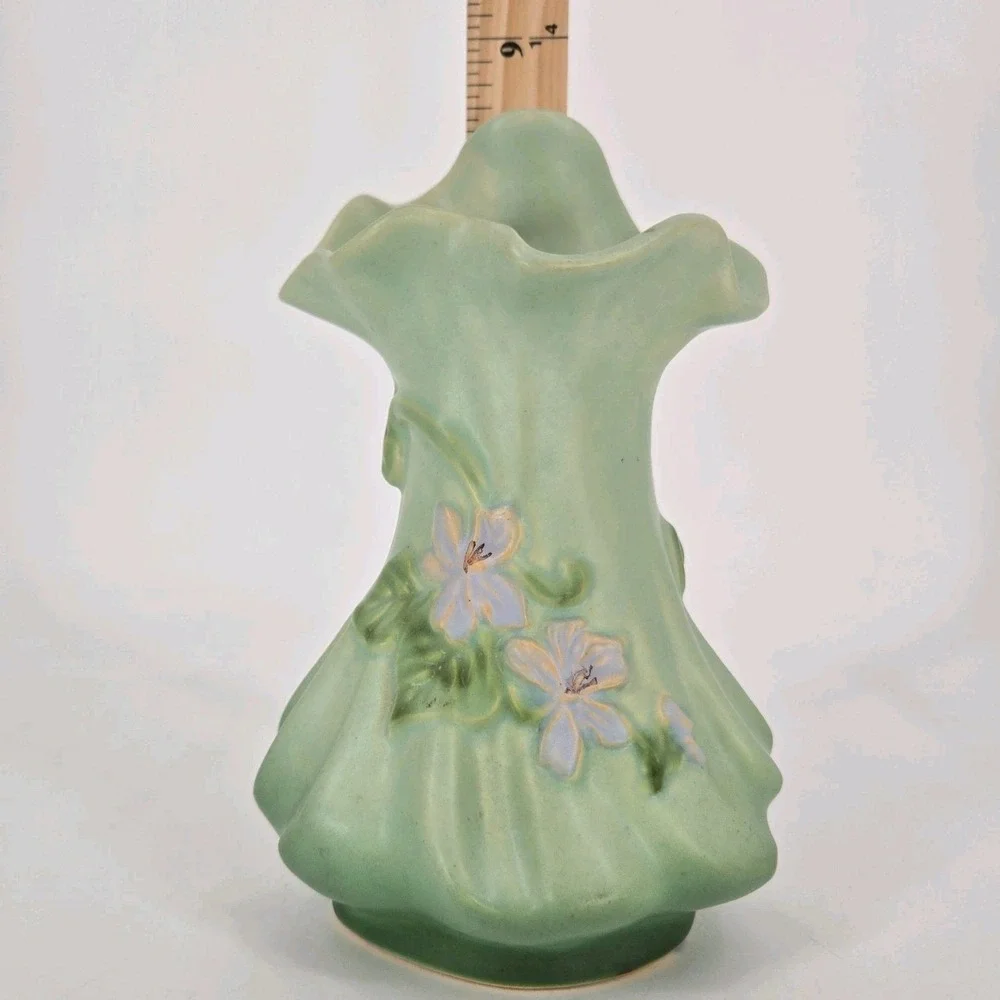 Vintage Weller Gloria G-22 Vase Matte Green Floral Ruffled Rim 1930s 8 Inches OH